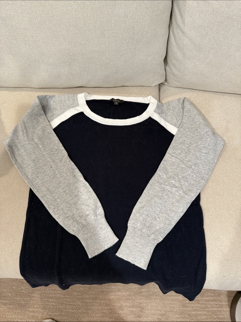 Women’s Navy & Light Gray Crewneck Colorblock Sweater